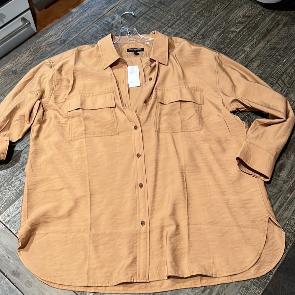 🤎NWOT Ban Repub Crinkle Texture Button Down shirt 🤎